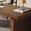 Bureau rectangulaire brun en bois massif avec 3 tiroirs-108207326