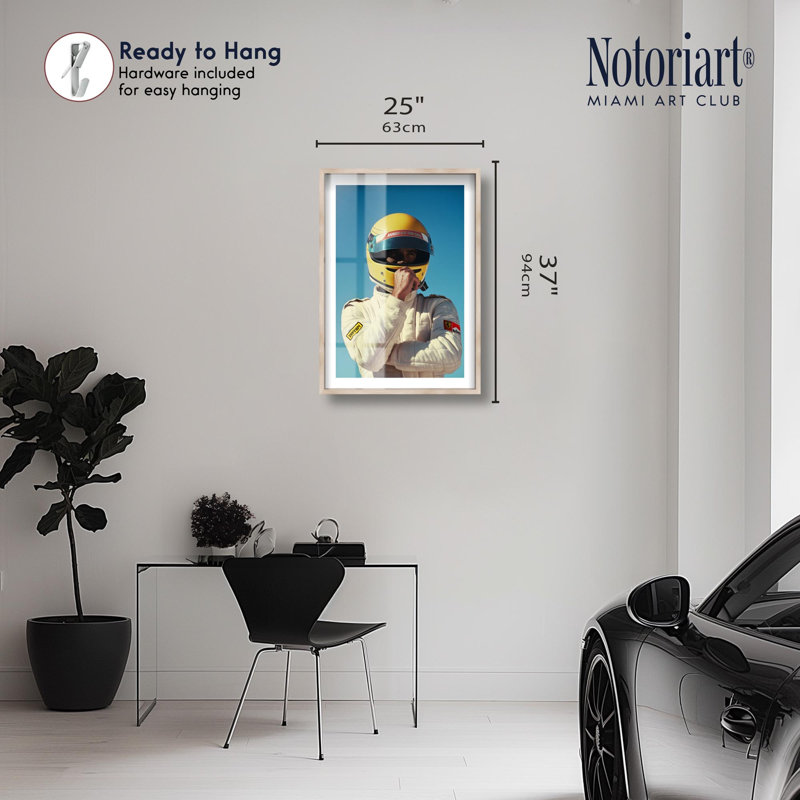 «88 Rider Shadowbox» par Notoriart, H 37 po x l 25 po, Crème, crème