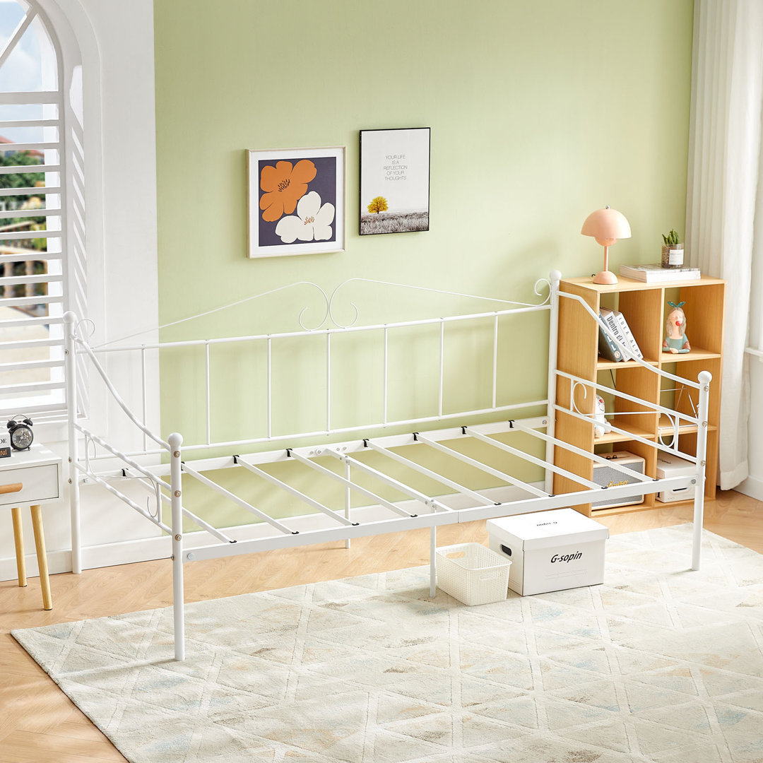Edda European Single (90 x 200cm) Iron Daybed