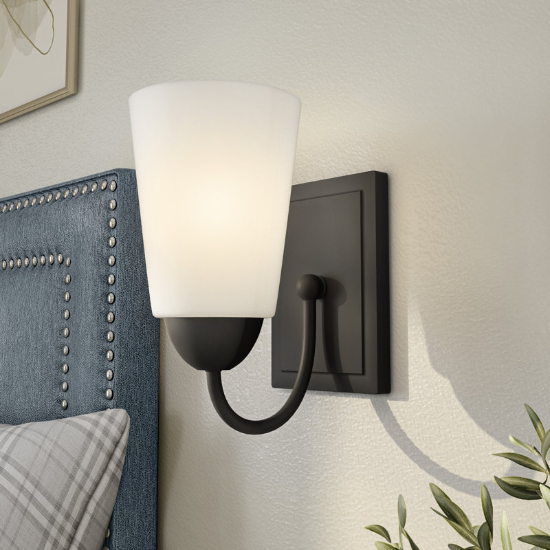 Maiken Steel Flush Mounted Sconce, Matte Black