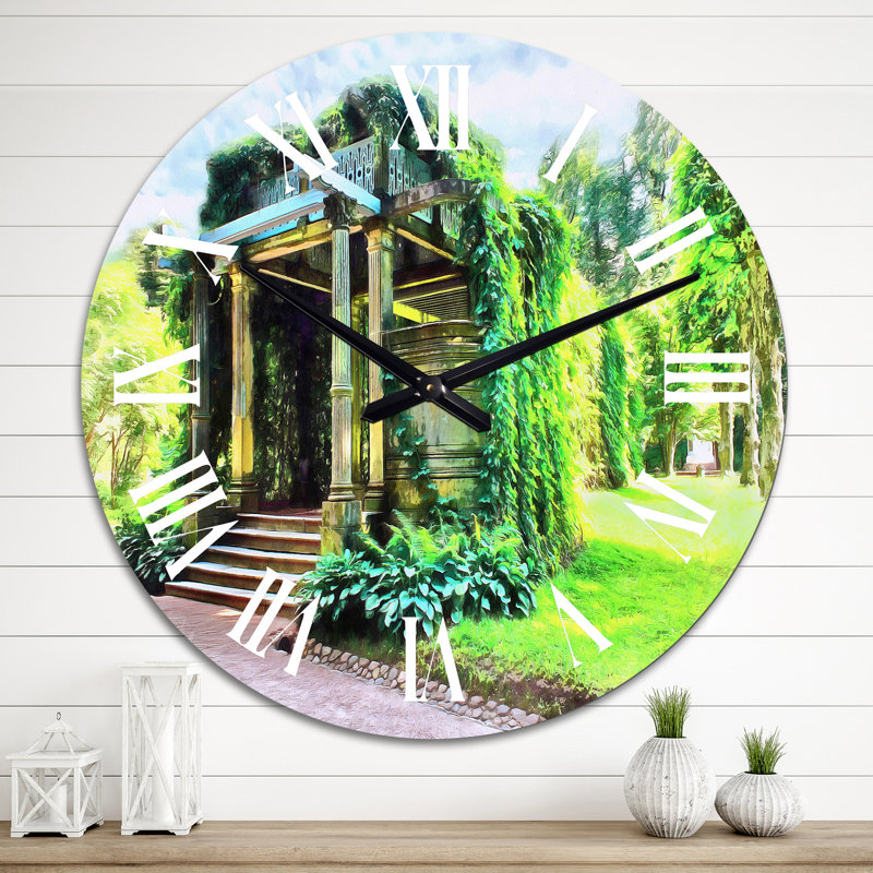 Pergola envahie par le vert - horloge murale rétro, Moyen