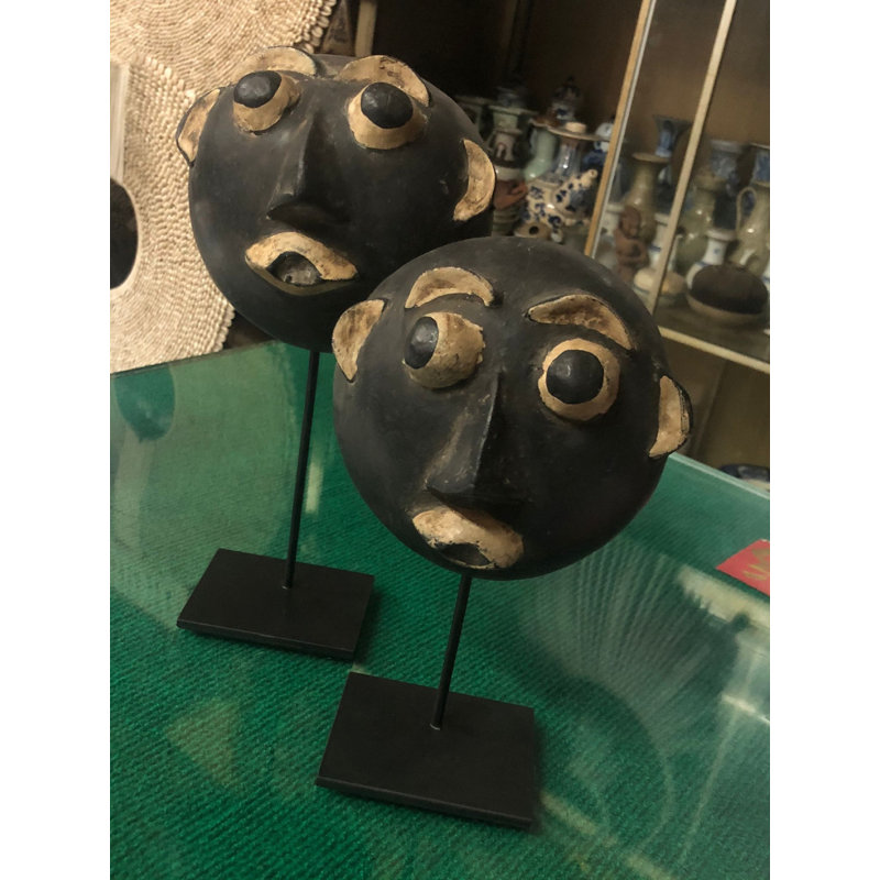 Figurines & Sculptures