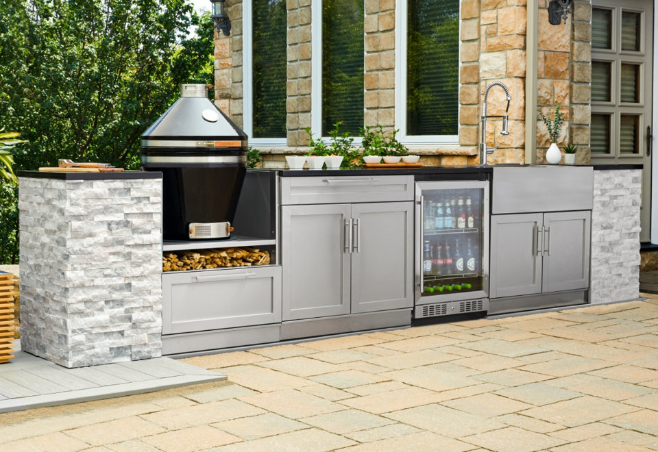 Outdoor Kitchen