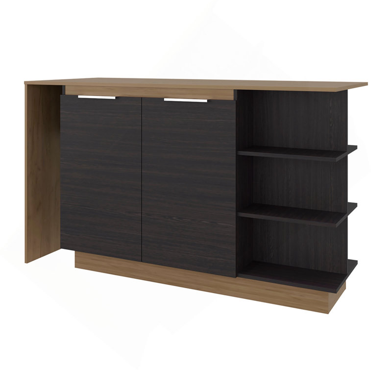 Îlot de cuisine avec armoire de rangement et porte-verre à vin