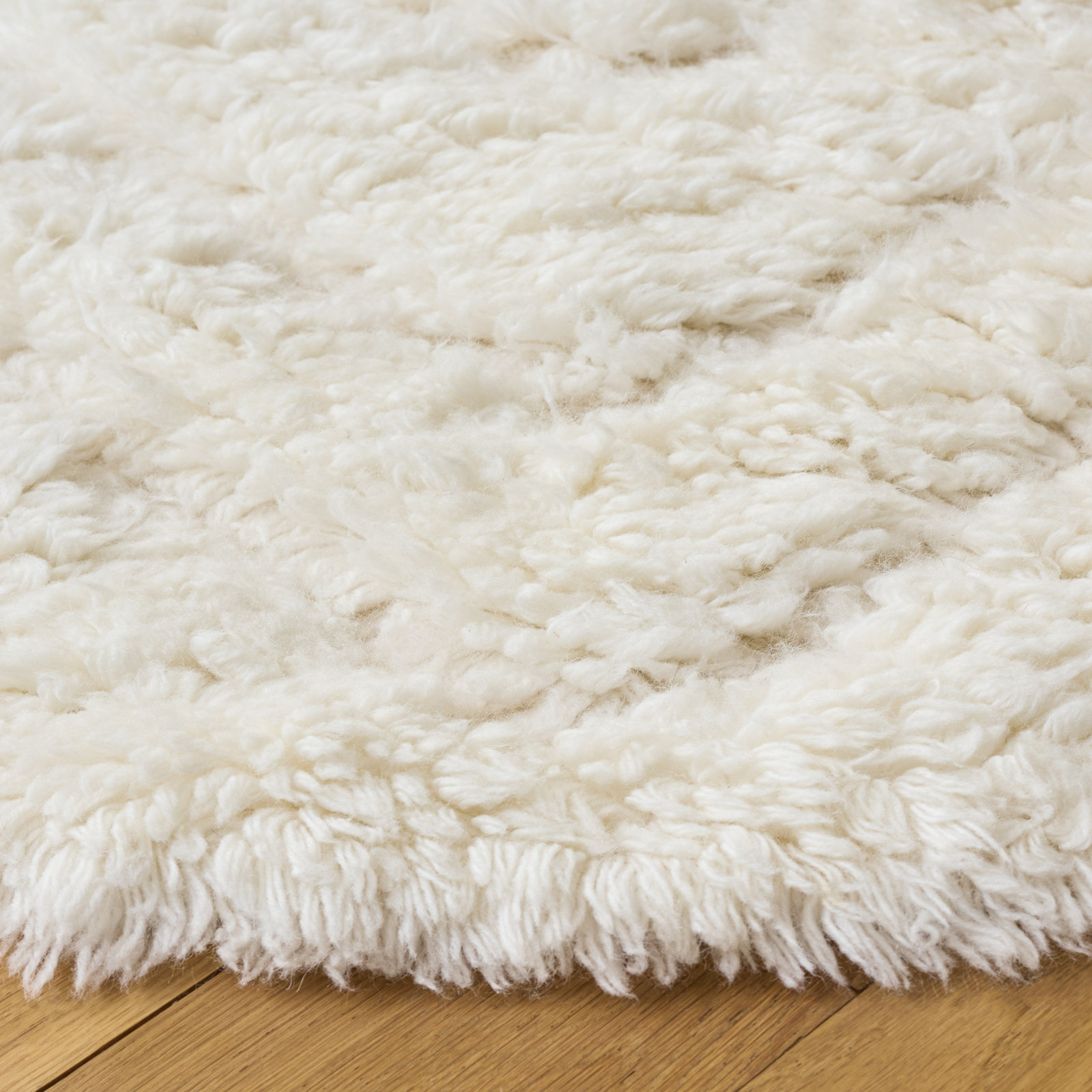 Dabria Hand-Woven Chevron Wool Rug, Round 7'