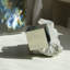 Pyrite cubique Antley défiant la gravité