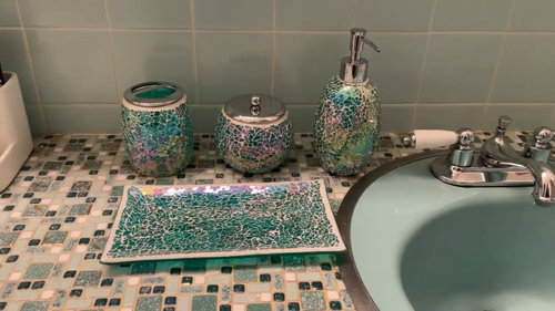 WHOLE HOUSEWARES 4-Piece Green Decorative Glass Bathroom Accessories Set,  Soap D