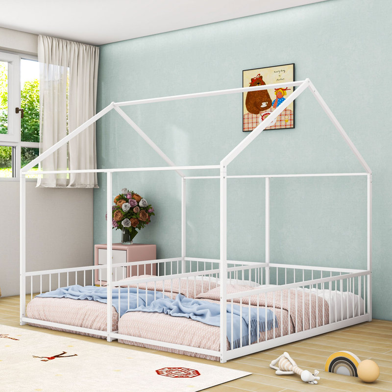Lit plateforme simple et simple en métal avec toit