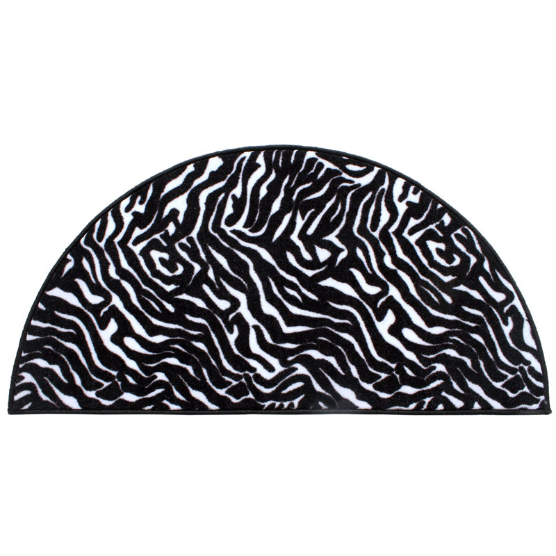 Animal Print Black Indoor / Outdoor Area Rug, Half Round 1'8" x 3'6"