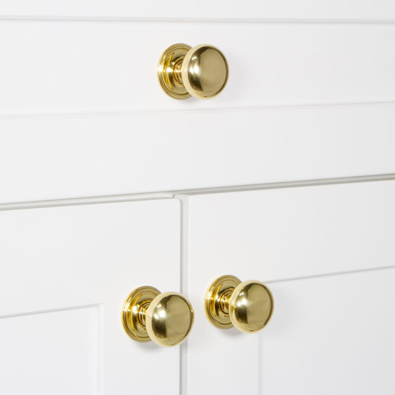 Fifth Avenue Round Knob, Polished Brass