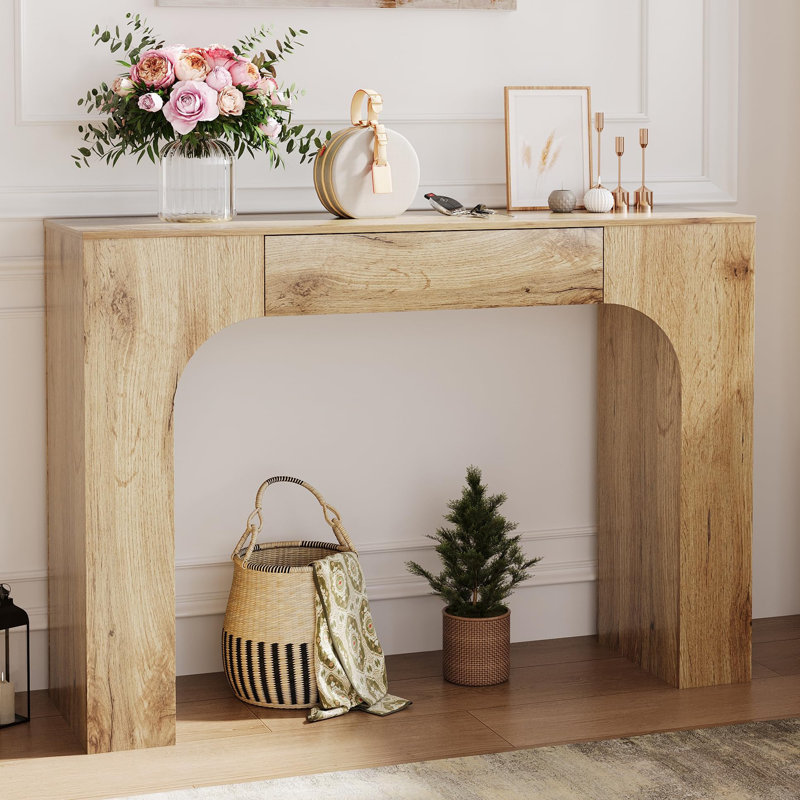 Console de 47 po de long avec tiroir, canapé rectangulaire en bois derrière le canapé, Chêne