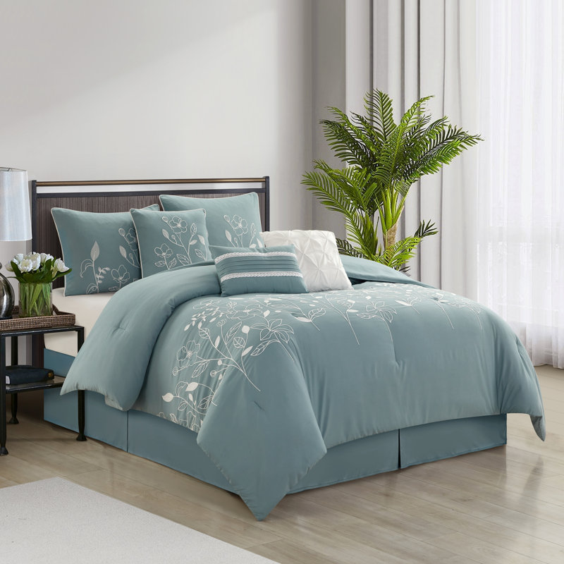 Safina 7 Piece Floral Comforter Set, California King, Blue