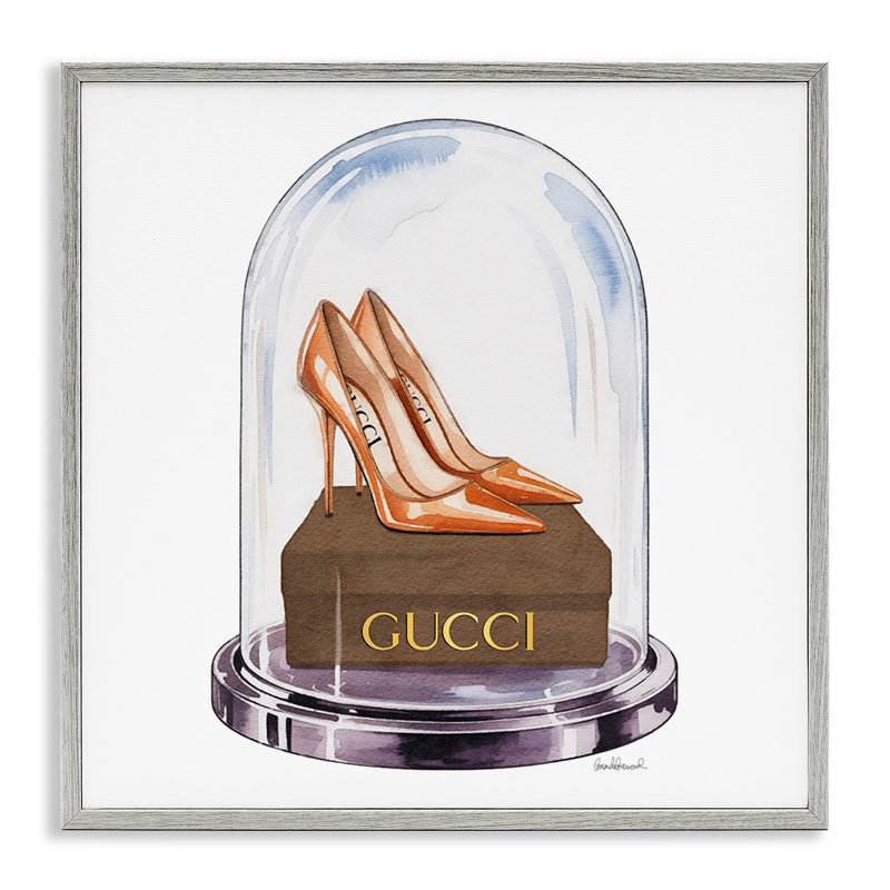 Satin Heels in Bell Jar, estampe numérique, design par Amanda Greenwood, H 24 po x l 24 po, Giclée de ferme grise encadrée