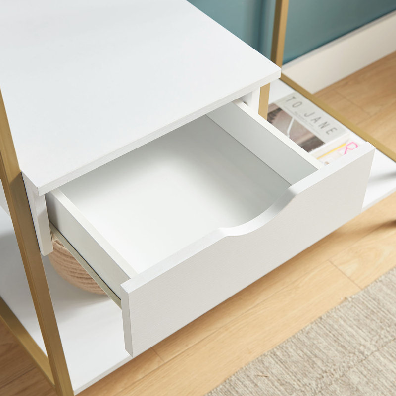 Portemanteau polyvalent avec tablettes ouvertes et fabrication robuste