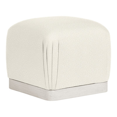 Nola Ottoman
