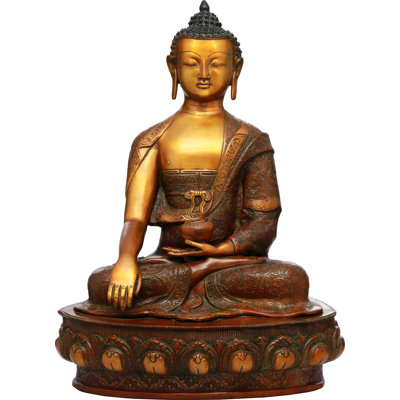Lord Buddha In Earth Touching Geste portant une robe entièrement sculptée (bouddhiste tibétain)