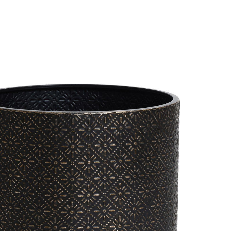 Ensemble de 2 pots à fleurs en métal estampés noirs avec supports dorés