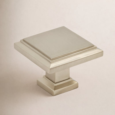 Appoint 1 1/4" Length Square Knob