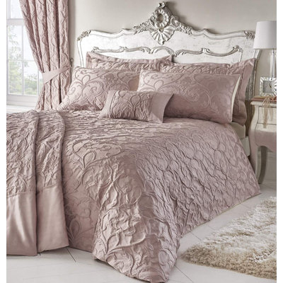 Enrique Pink 3 Piece Bedspread Set