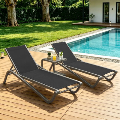 Chaise longue inclinable avec table pour le jardin et la piscine Hester