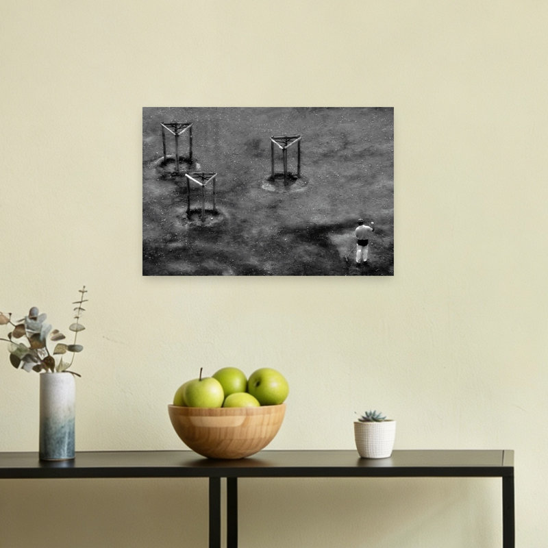 Solitary Golfer Classic Contemporary Wall Art Print 1 Piece Wrapped Canvas Wall Art, 30.48cm H x 45.72cm W