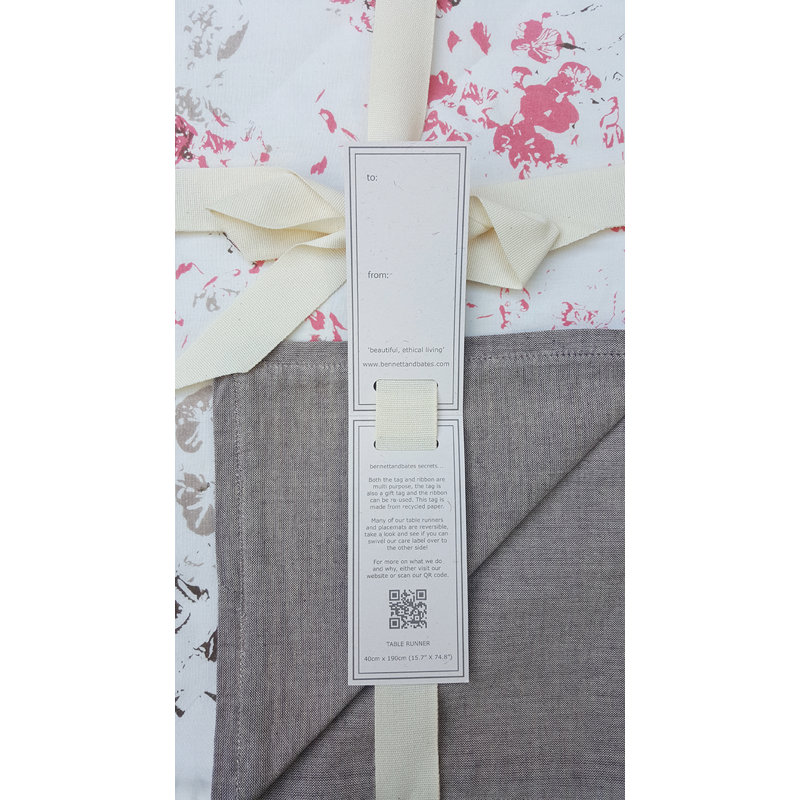 Bonnefoy  Cotton Table Runner, Pink
