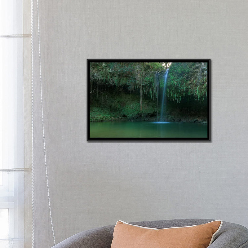 « simple chutes-maui », reproduction de photo sur toile, H 18 po x l 26 po x P 1,5 po, Toile avec cadre noir, Pas de tapis