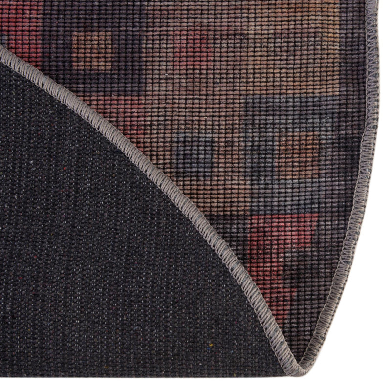 Sisu Checkered Indoor Rug, Round 7'10"
