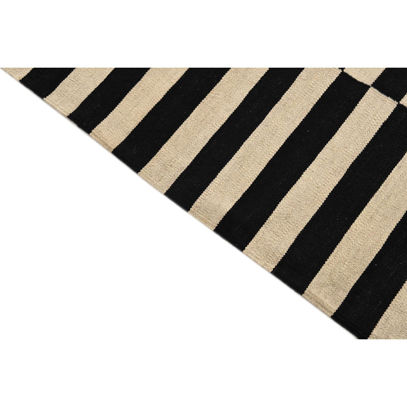Tapis noir et blanc Ousley