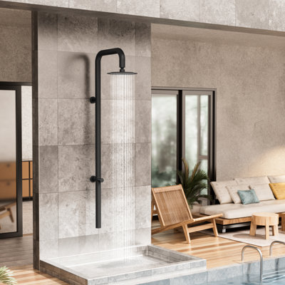 Douche d'extérieur murale en acier inoxydable 316 de 63,15 po H