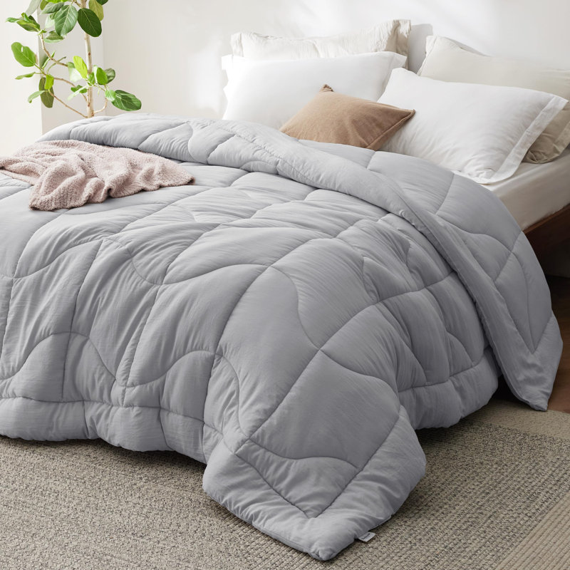 Bedsure Queen Down Alternative Duvet Insert – Gray Ultra-Soft, Prewashed, All-Season Comforter with 4 Tabs, Queen Comforter