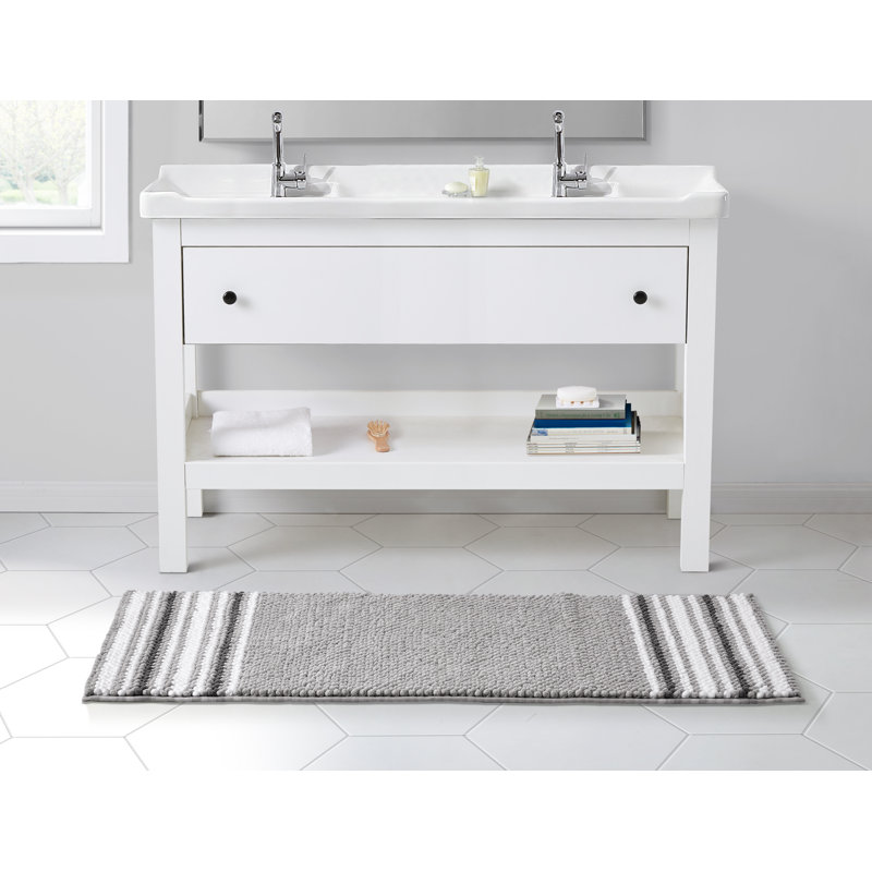 Aiden Jacquard Chenille Noodle Bath Runner, 24" x 60, Light Gray