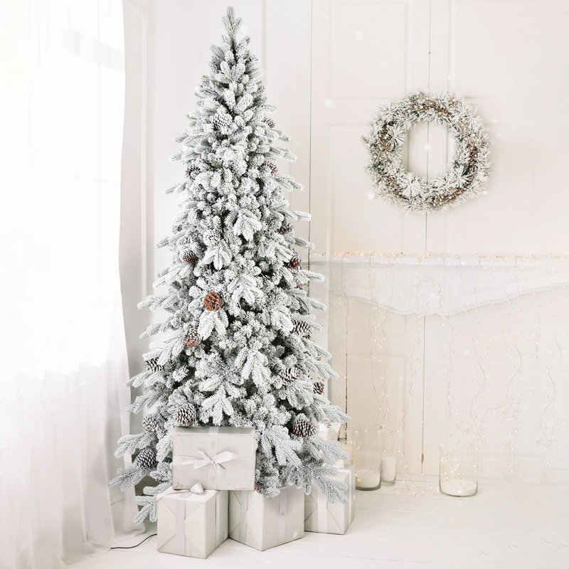 Arbre de Noël 8 pi avec 44 branches de pin, 1634 pointes, peu encombrant pour les entrées, installation rapide à branches articulées, support en métal stable pour petits espaces, décoration,