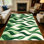 Tapis d'intérieur rayé à motif géométrique ondulé vert 1pc pour le salon, doux, toutes saisons, facile à entretenir, lavable, convient à la table de salle à manger, à la chambre à coucher, au vestibule, à la cuisine, au patio, au bureau personnel, à la maison et à l'extérieur.