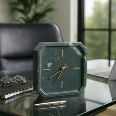 Horloge de table moderne en marbre avec aiguilles métalliques pour la décoration intérieure