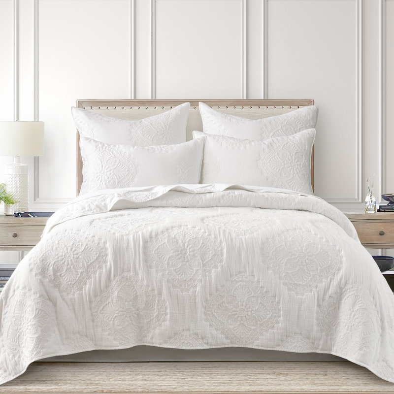 Muslin Stitch White King Quilt Set