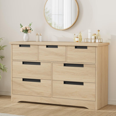 Commode 7 tiroirs pour la chambre à coucher, organisateur de commode double naturel moderne avec poignées intégrées, commode en bois pour le salon, la chambre de bébé, le couloir