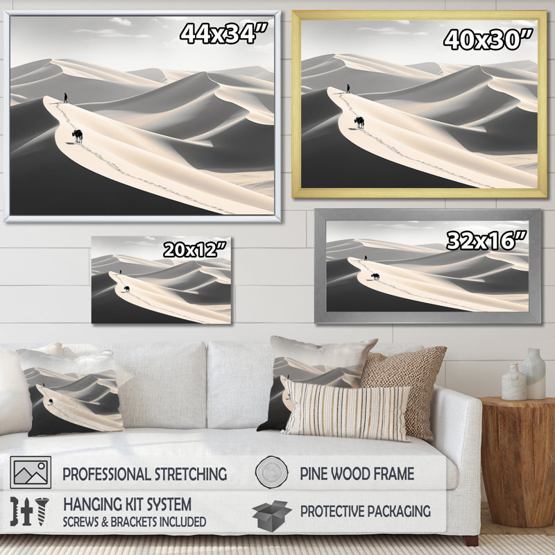 Camel Desert Wanderer V - reproduction sur toile, Cadre simple noir, H 24 po x l 32 po x P 1 po