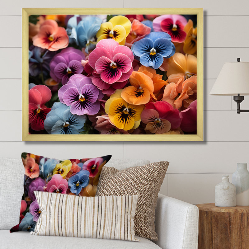 Colourful Pansies Field Vibrant - Floral Wall Art Prints, H 16 po x l 32 po x P 1 po, Cadre doré simple