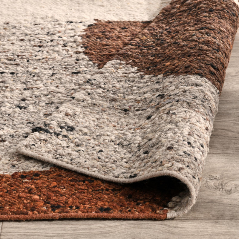 Hesperia 2x3 Hand Woven Wool Fabric Cedar Rust Pattern Rug, Rectangle 2' x 3'