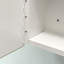 Armoire à pharmacie blanche polyvalente avec cadre en métal avec miroir, idéale pour une installation murale ou encastrée.