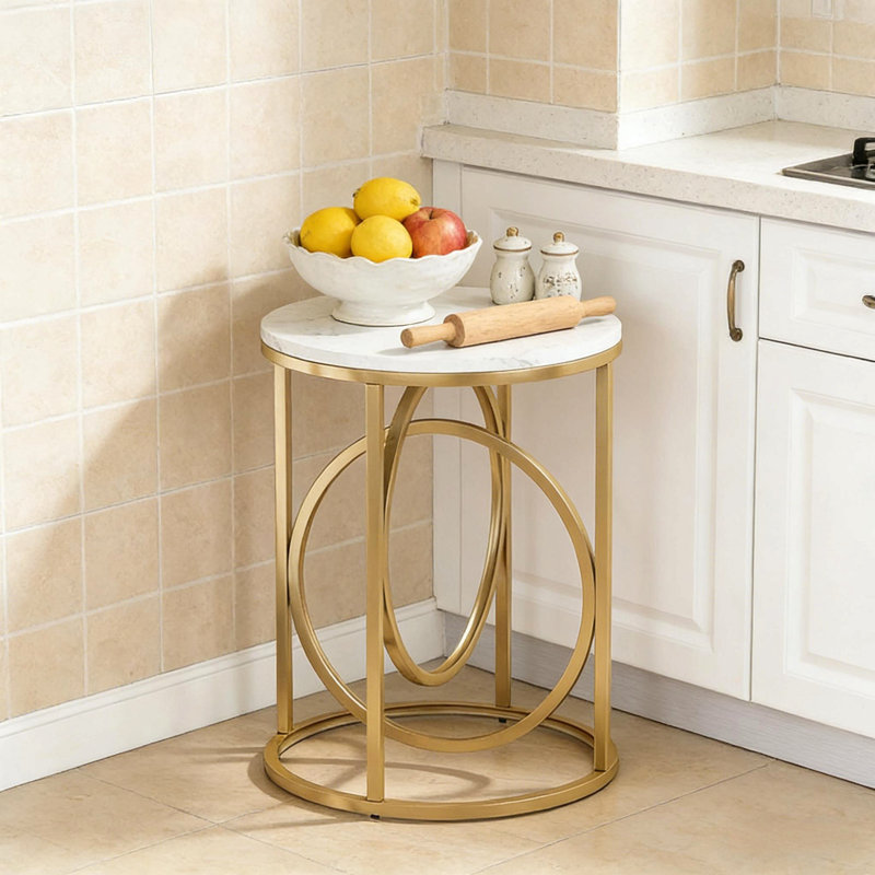 Table basse ronde, canapé élégant, table d'appoint élégante
