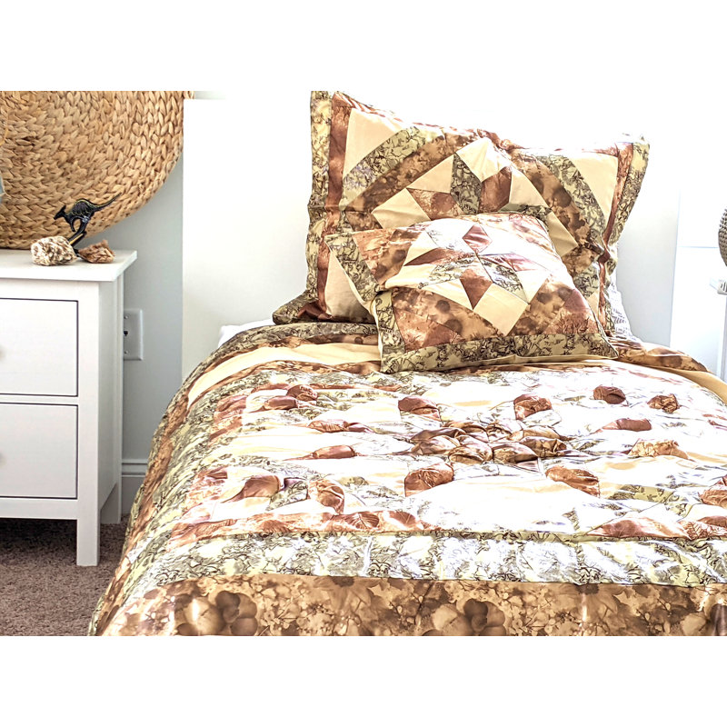 Floral Satin Comforter, Twin