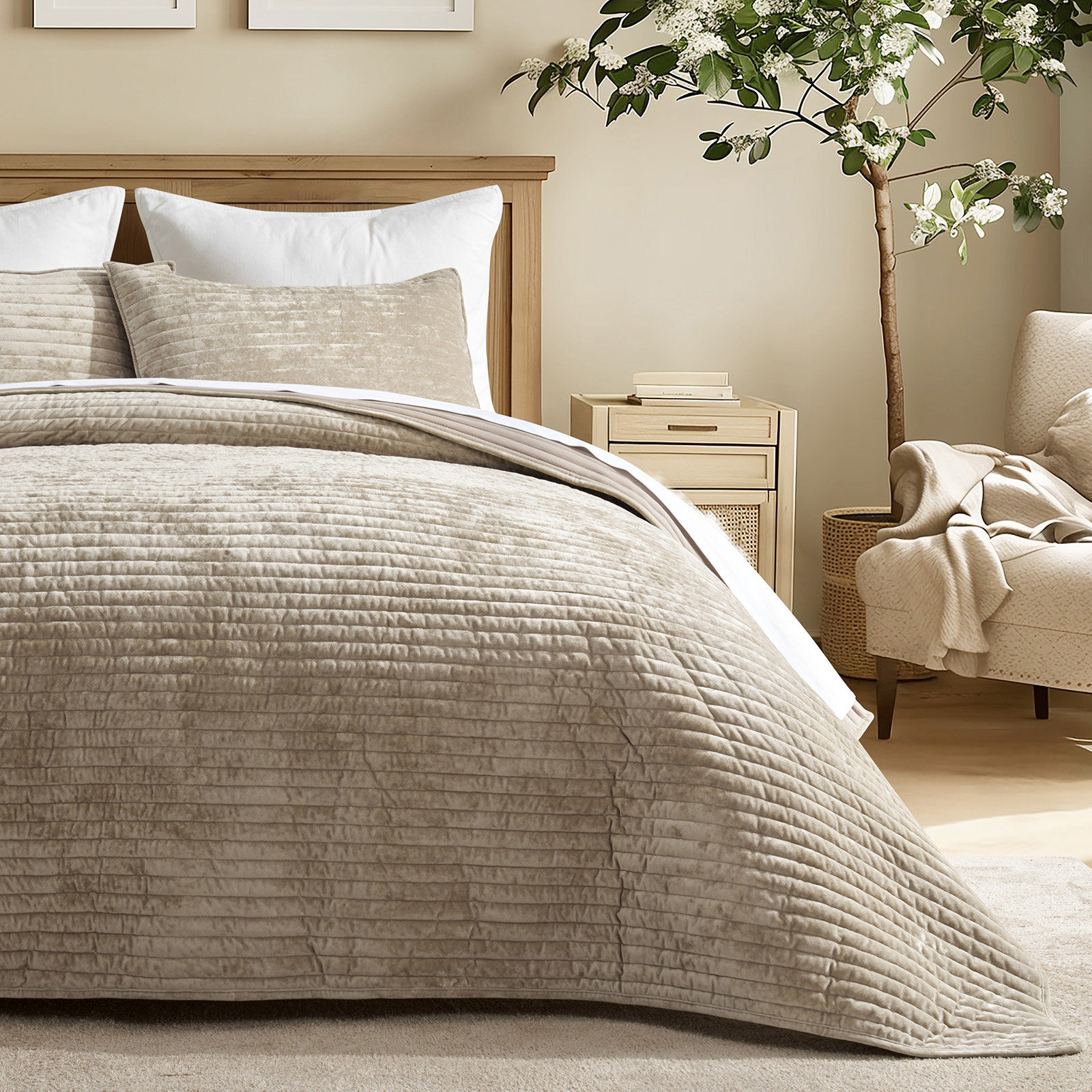 Velvet Quilt Set, King, Taupe