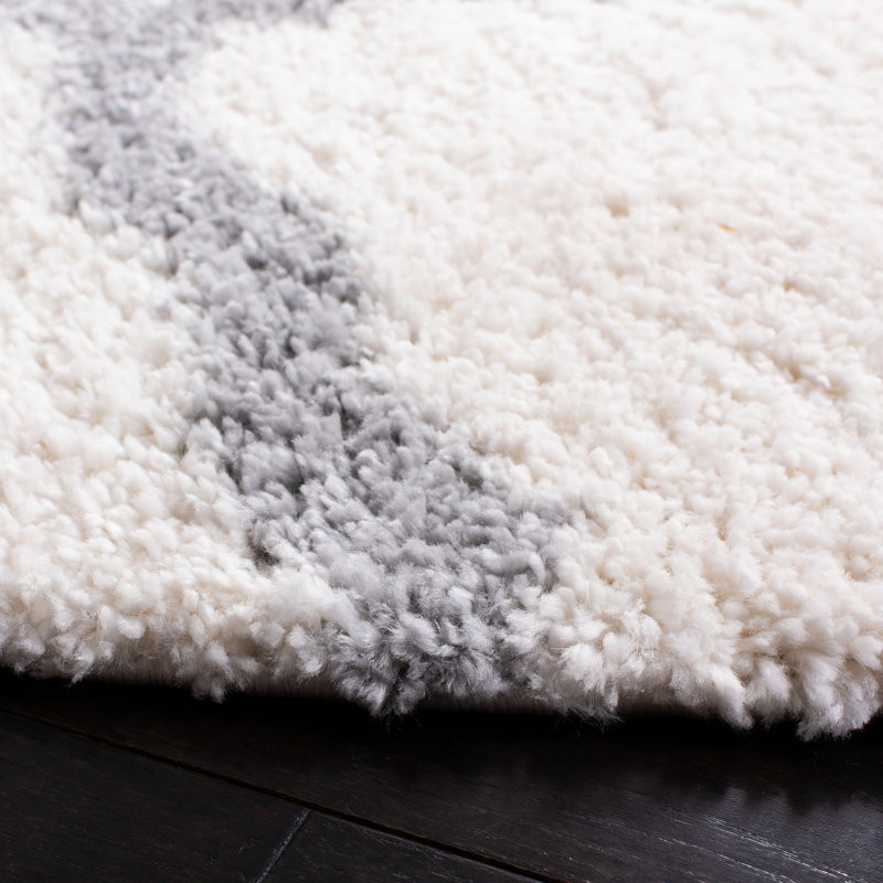 Lamoreaux Shag Performance Geometric Rug, Round 3'