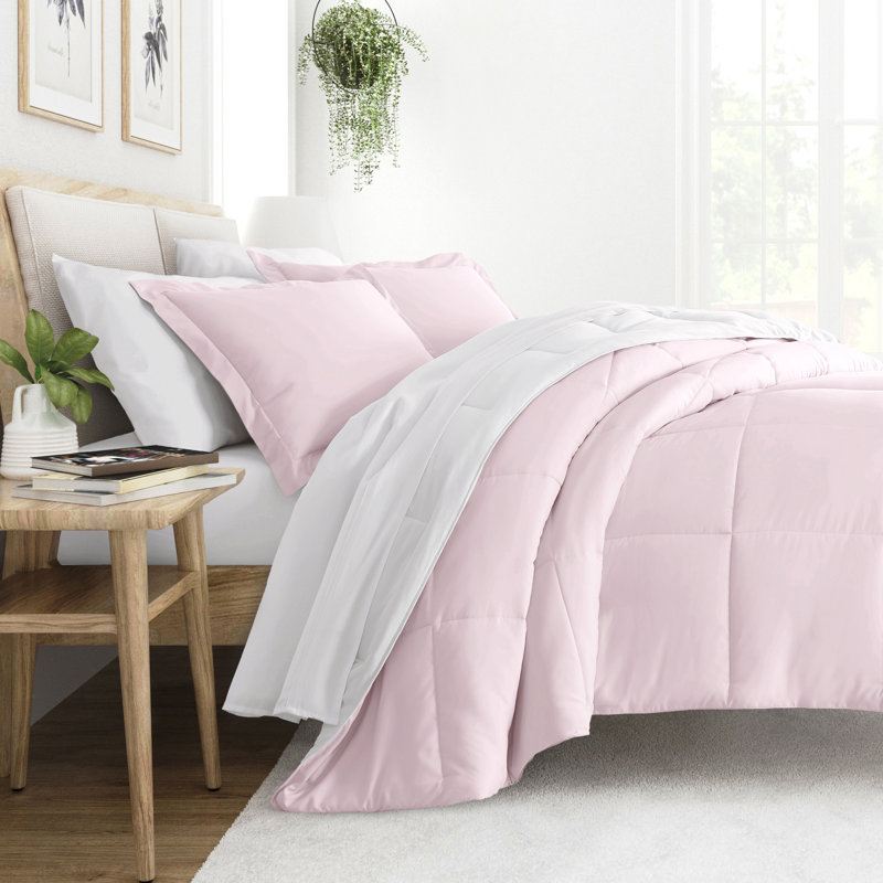 Reversible Down-Alternative Comforter Bedding Set, Full/Queen Comforter + 2 Shams, Blush