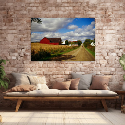 Bâtiments de ferme Amish et champ de maïs le long de Country Road, Ohio, États-Unis Art paisible, paysage paisible et paisible