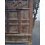 Armoire antique en orme sculpté