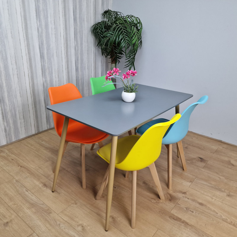Rigmor 4 - Person Dining Set