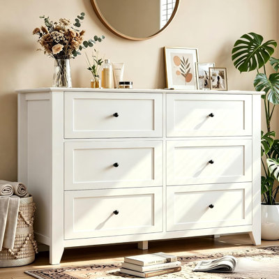 Commode de style campagnard 53,9 pouces avec 6 tiroirs, grande commode de rangement pour les vêtements, rangement multi-scène pour la chambre à coucher, le couloir et les espaces de vie, blanc
